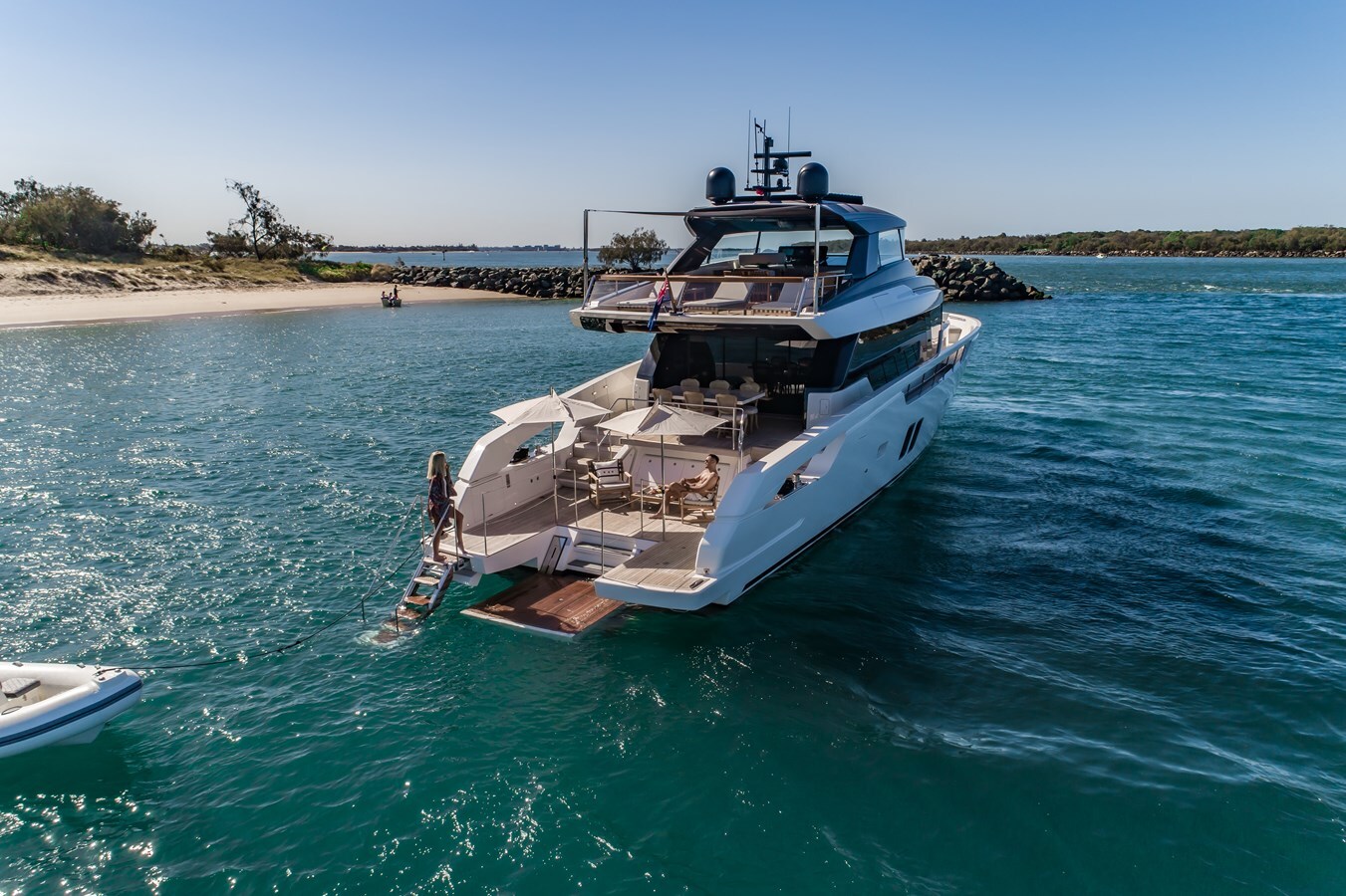 2021-sanlorenzo-84-6-e39f66