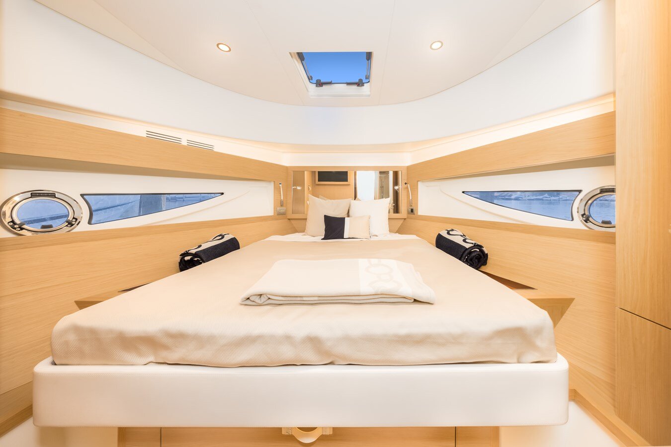 2021-solaris-yachts-48-b106f5