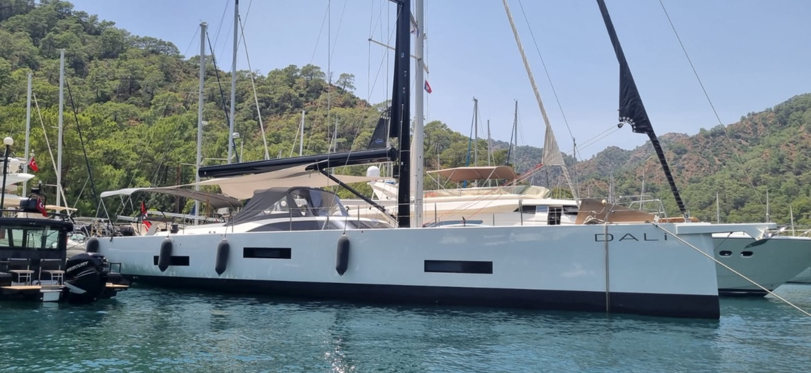 2021-solaris-yachts-63-8-738c13