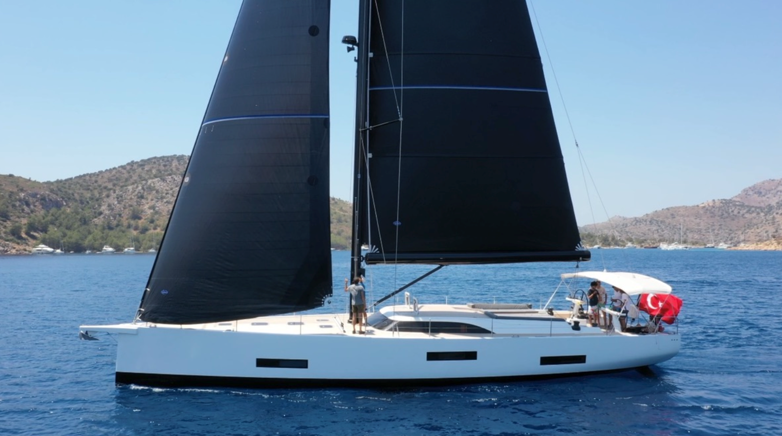 2021-solaris-yachts-63-8-738c13