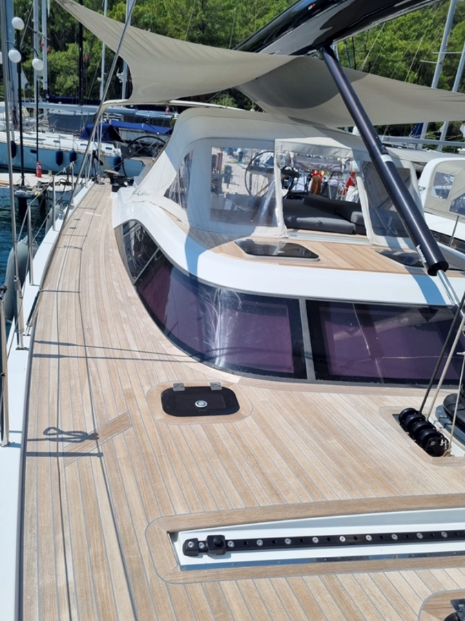 2021-solaris-yachts-63-8-738c13