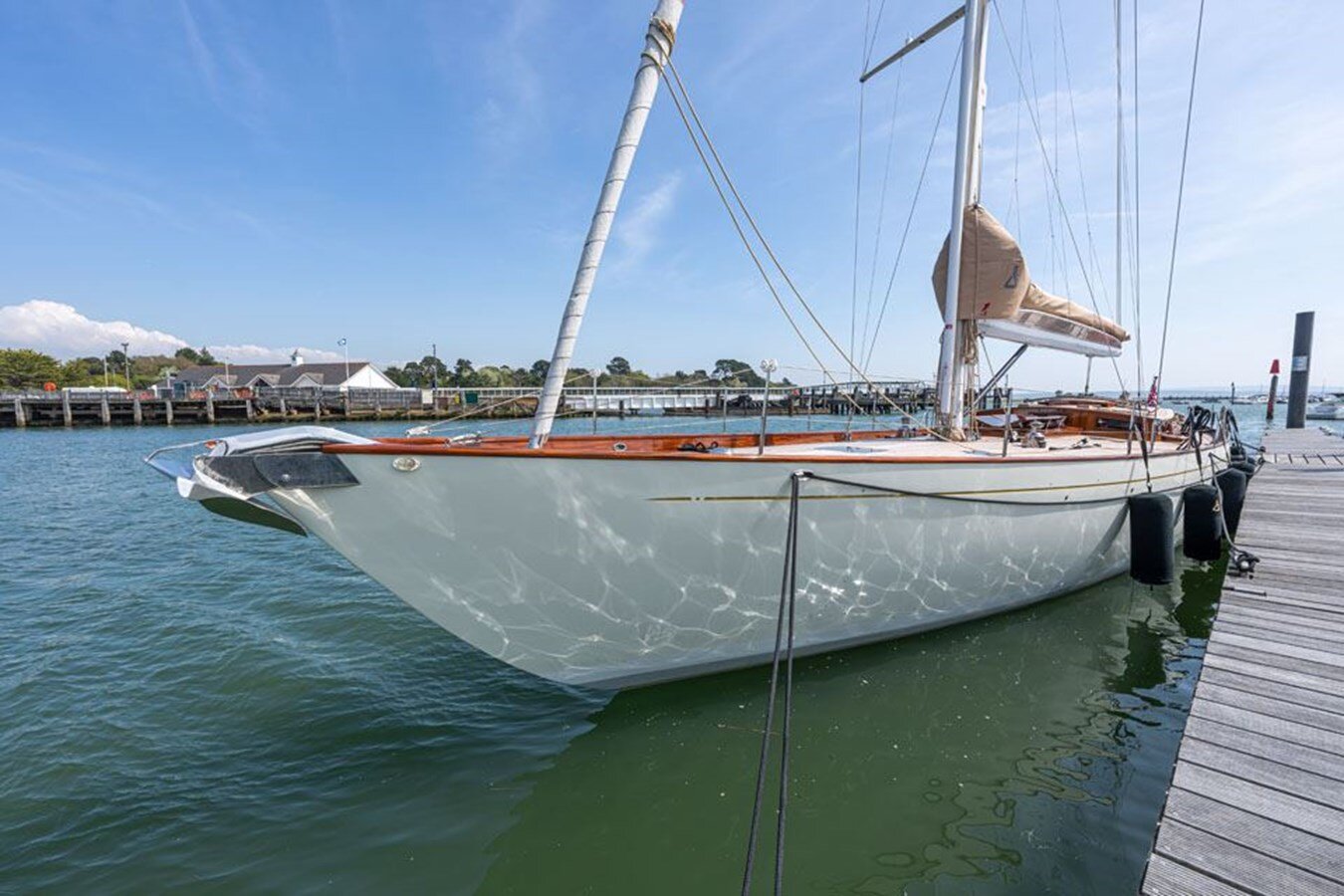 2021-spirit-yachts-65-b35f84