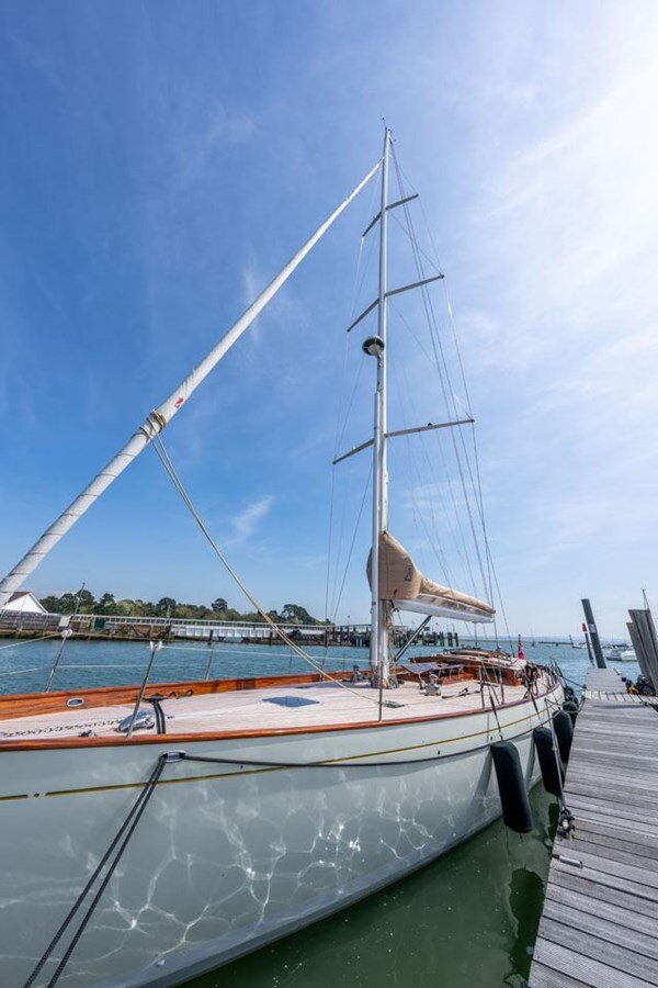 2021-spirit-yachts-65-b35f84