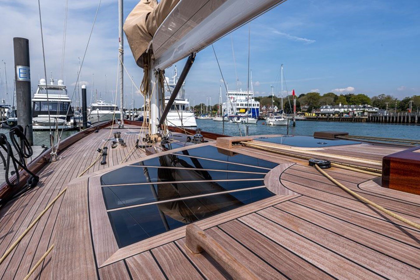 2021-spirit-yachts-65-b35f84