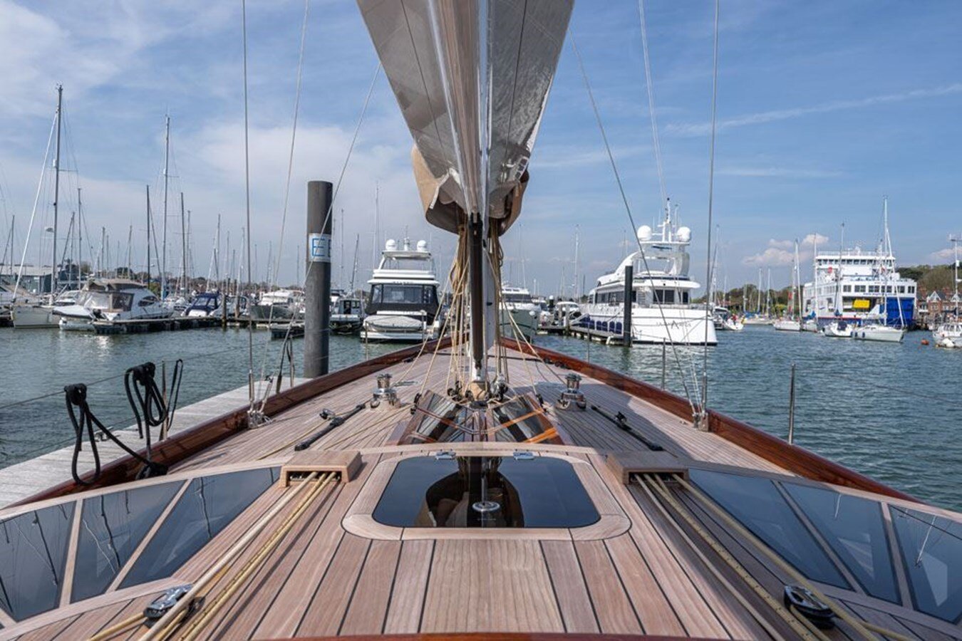 2021-spirit-yachts-65-b35f84
