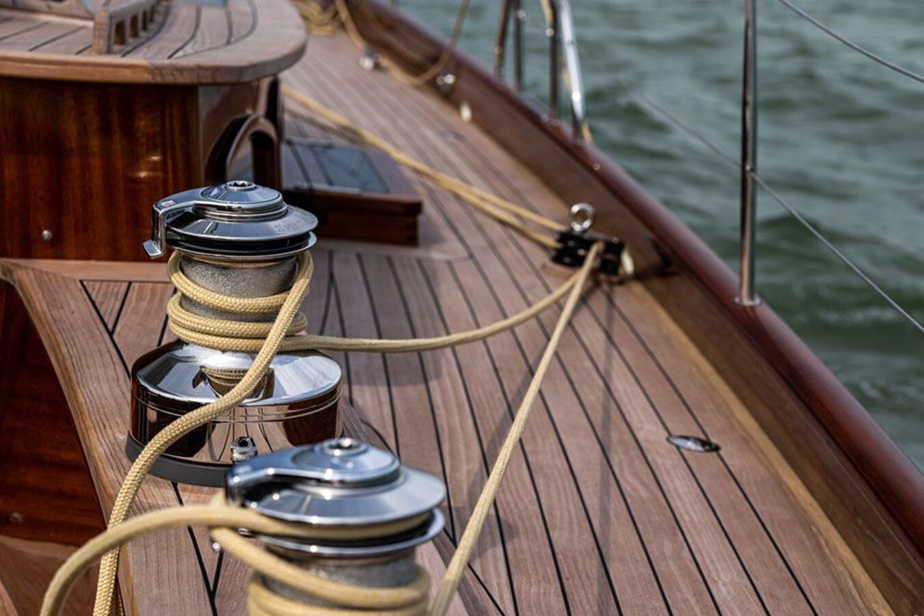 2021-spirit-yachts-65-b35f84