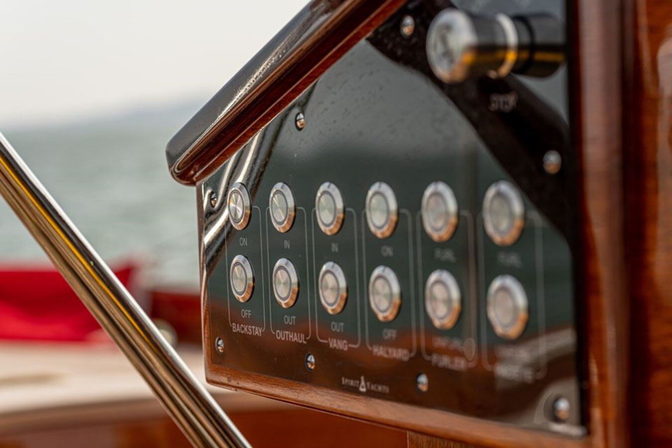 2021-spirit-yachts-65-b35f84