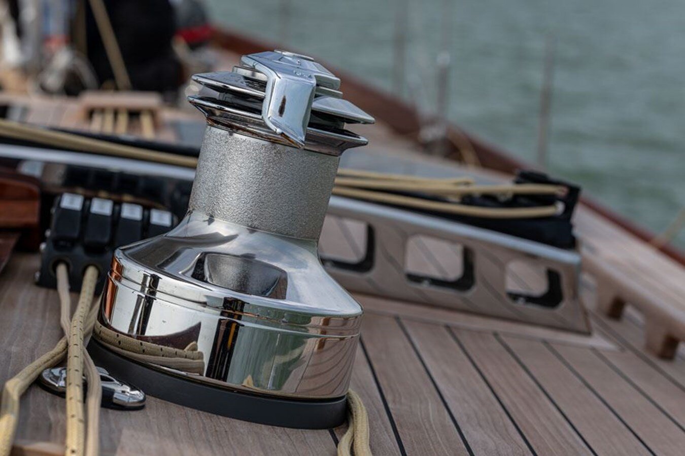 2021-spirit-yachts-65-b35f84