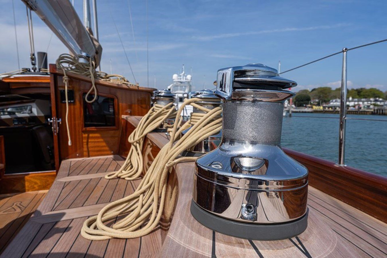 2021-spirit-yachts-65-b35f84