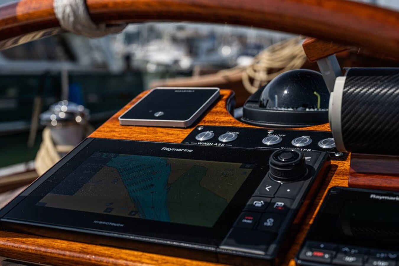 2021-spirit-yachts-65-b35f84