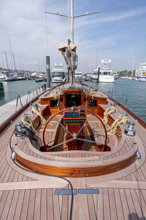 2021-spirit-yachts-65-b35f84