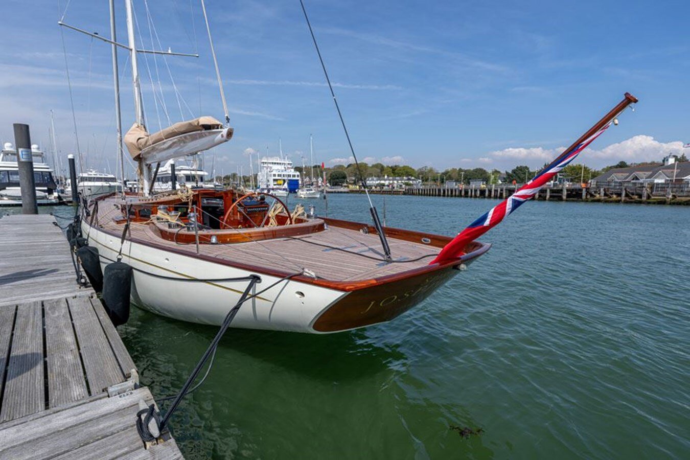 2021-spirit-yachts-65-b35f84