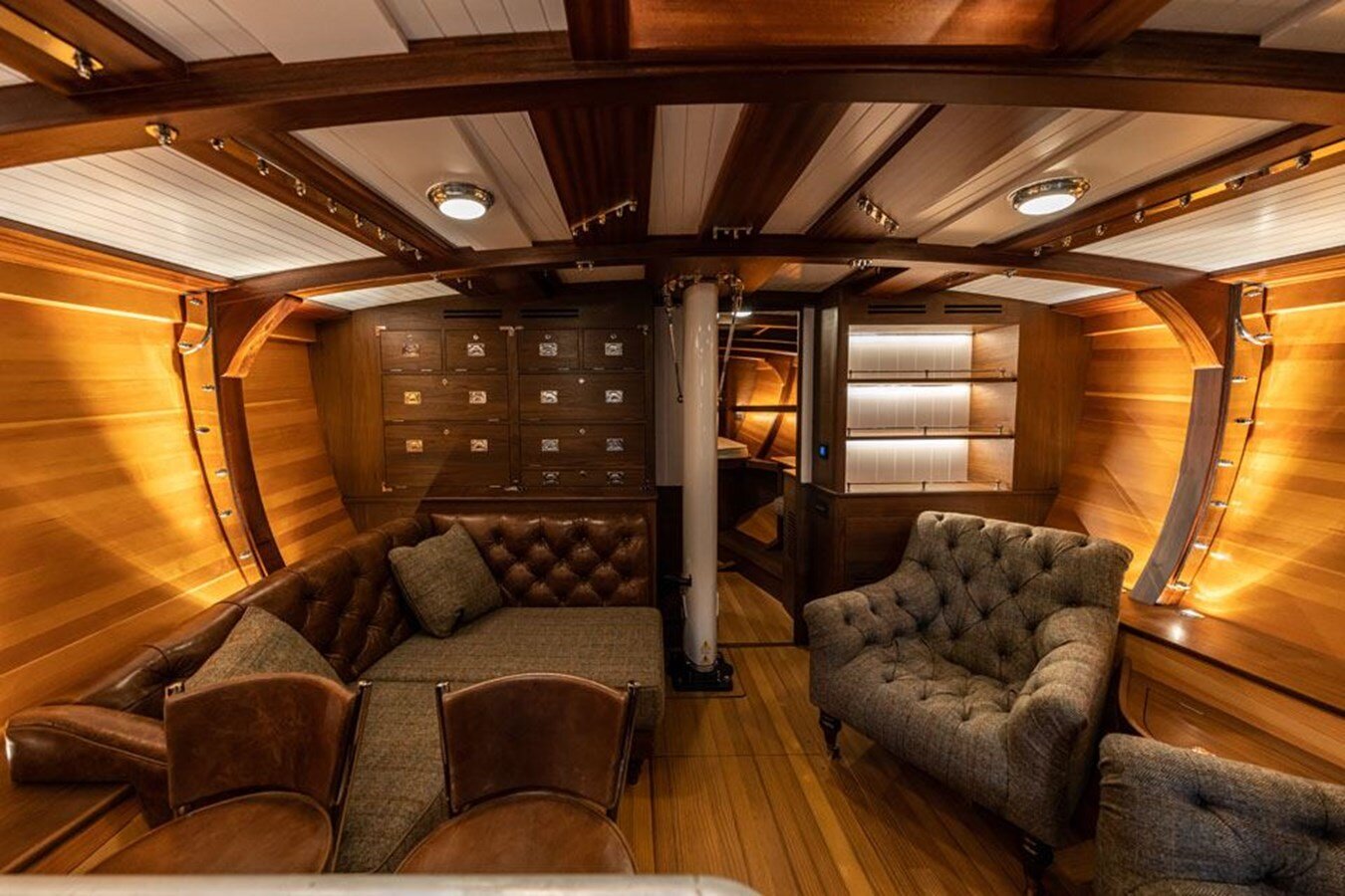 2021-spirit-yachts-65-b35f84