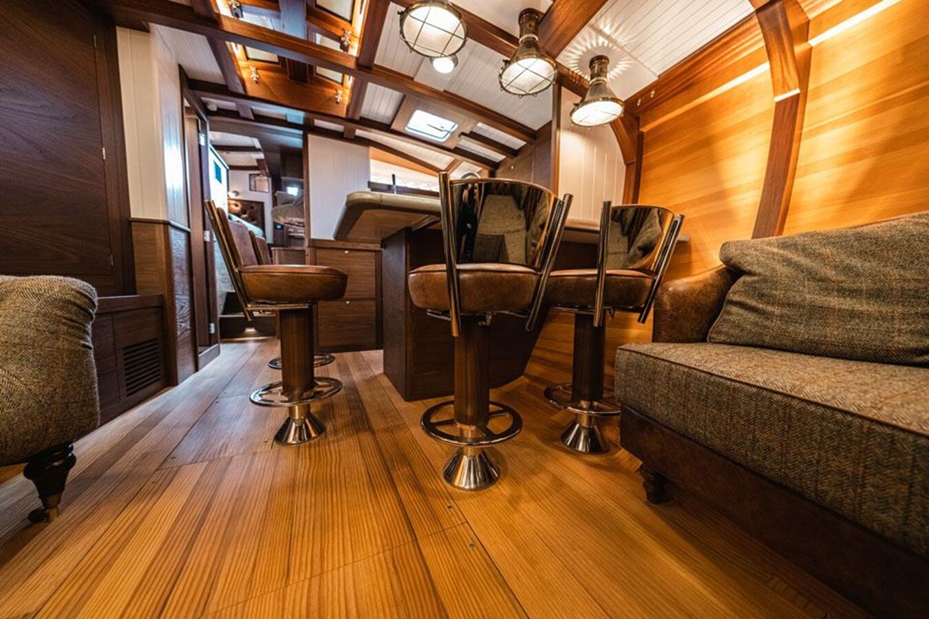 2021-spirit-yachts-65-b35f84