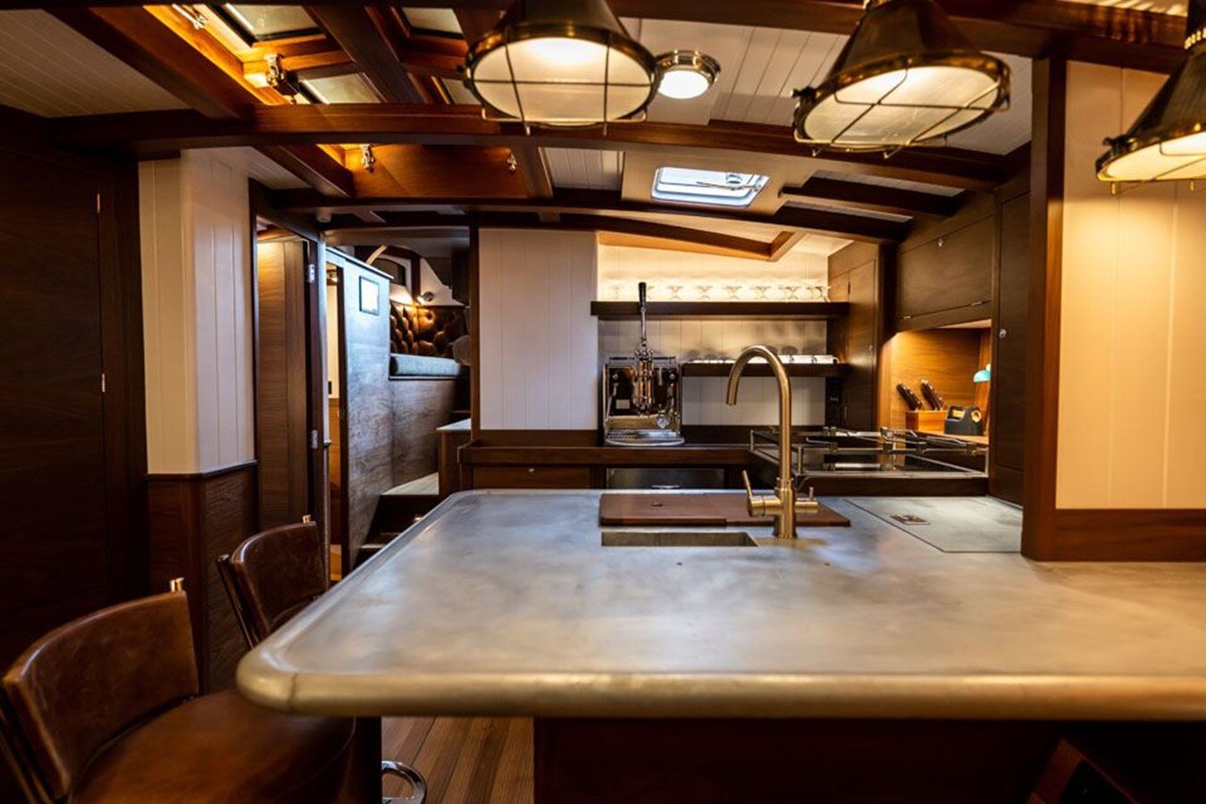 2021-spirit-yachts-65-b35f84