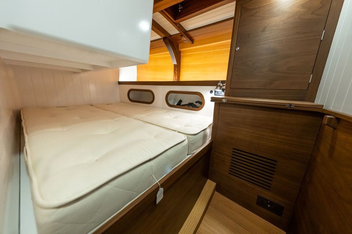 2021-spirit-yachts-65-b35f84