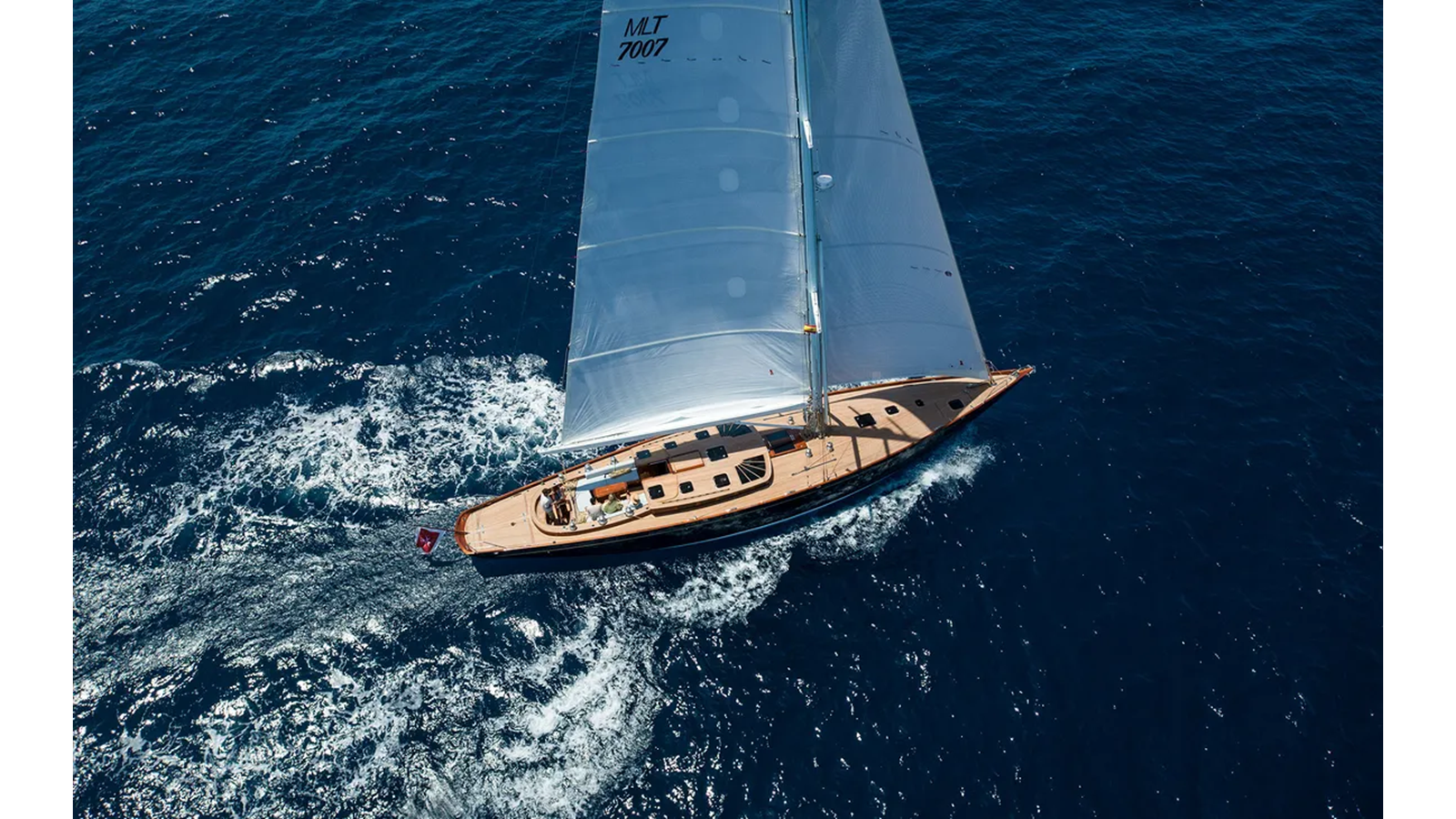 2021-spirit-yachts-72-3-e1dba3