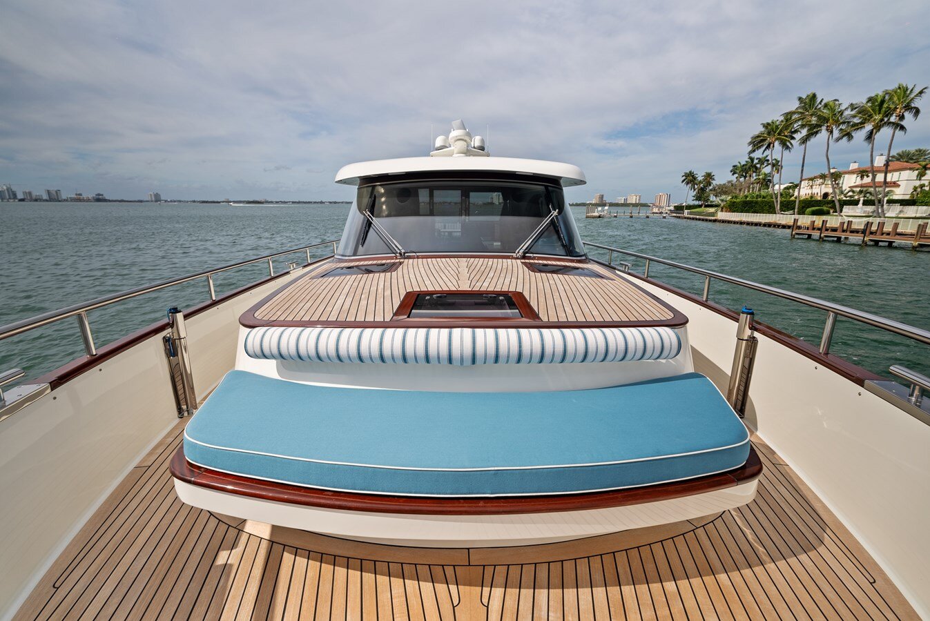 2021-steeler-yachts-62-a1703b