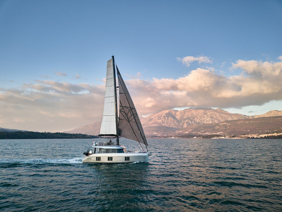 2021-sunreef-yachts-50-1-f9d146