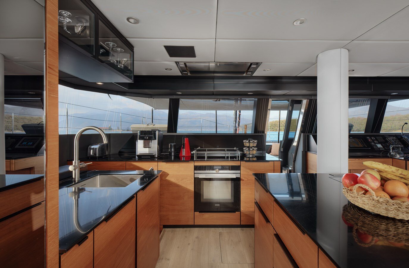 2021-sunreef-yachts-50-1-f9d146