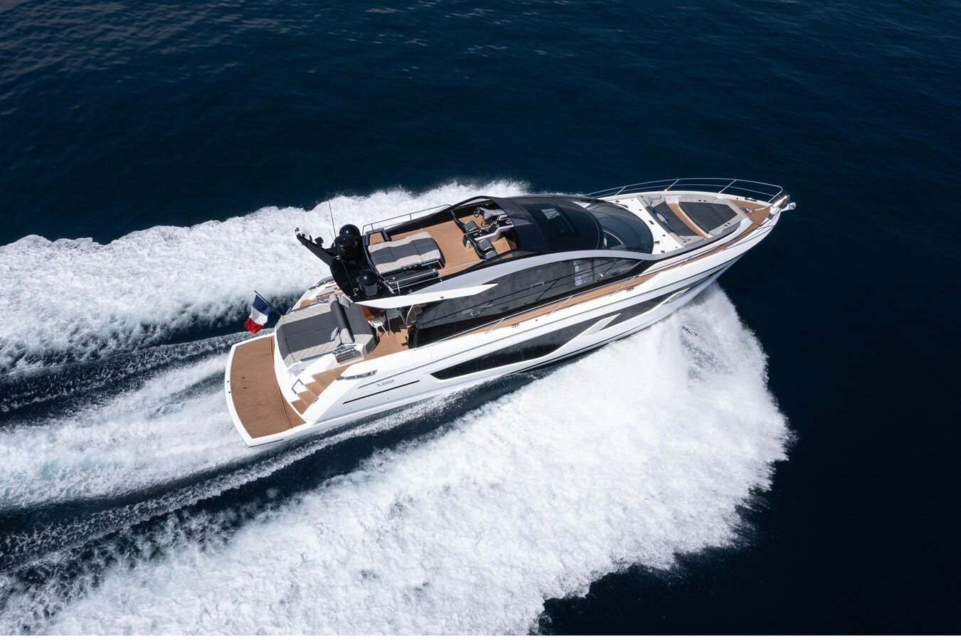 2021-sunseeker-67-3-66cb75