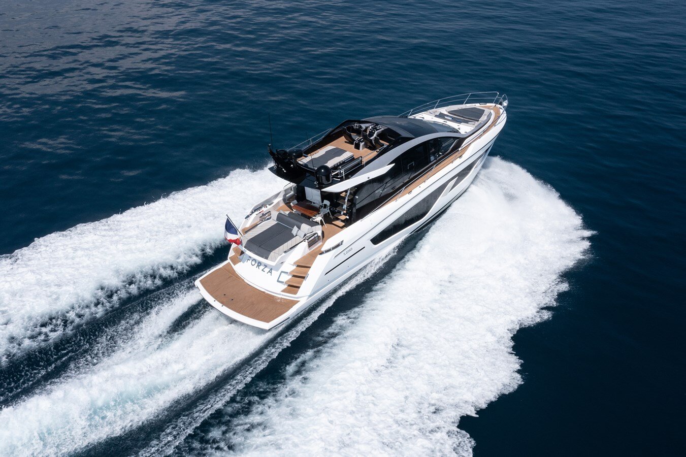 2021-sunseeker-67-3-66cb75