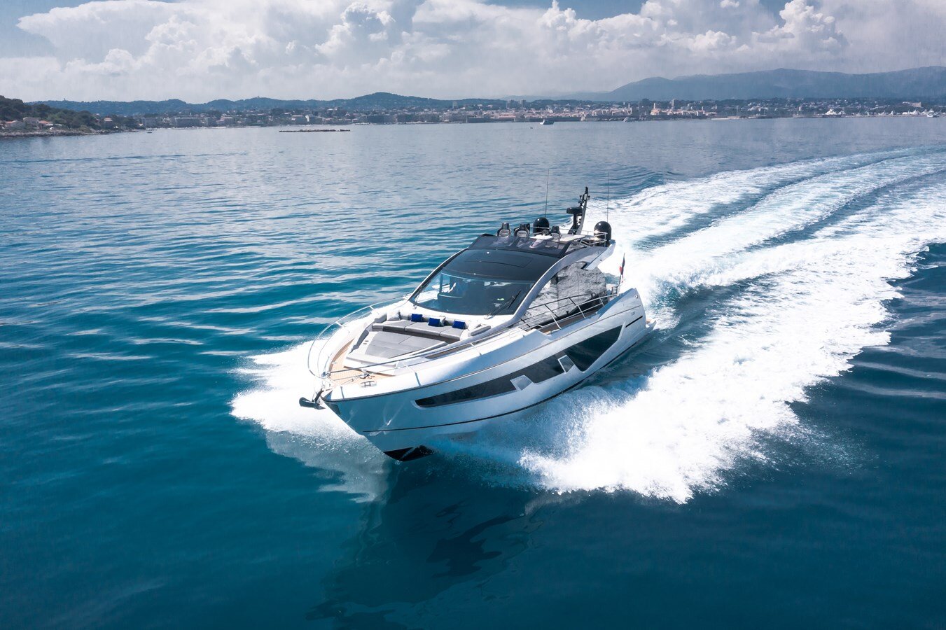 2021-sunseeker-67-3-66cb75