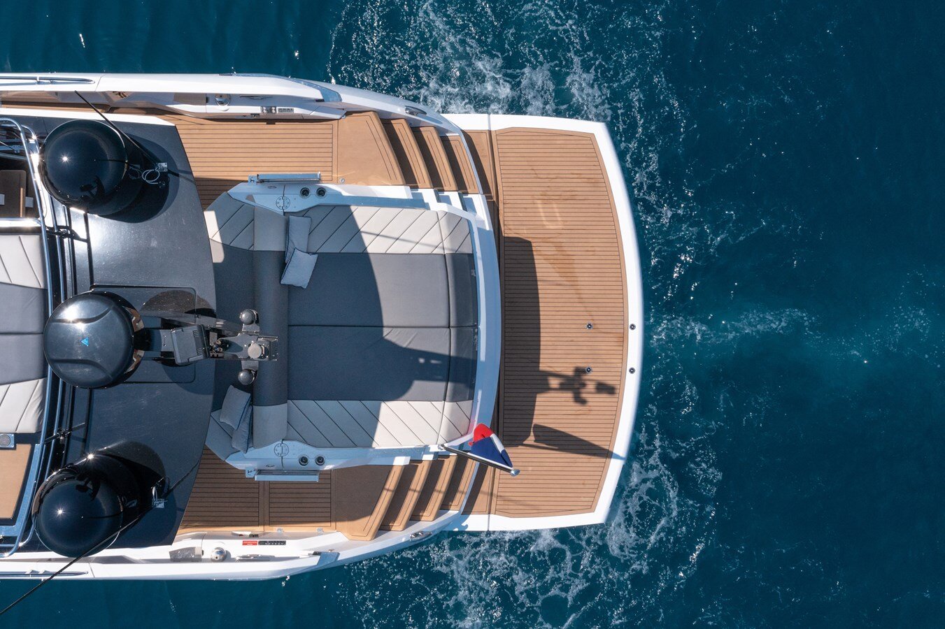 2021-sunseeker-67-3-66cb75