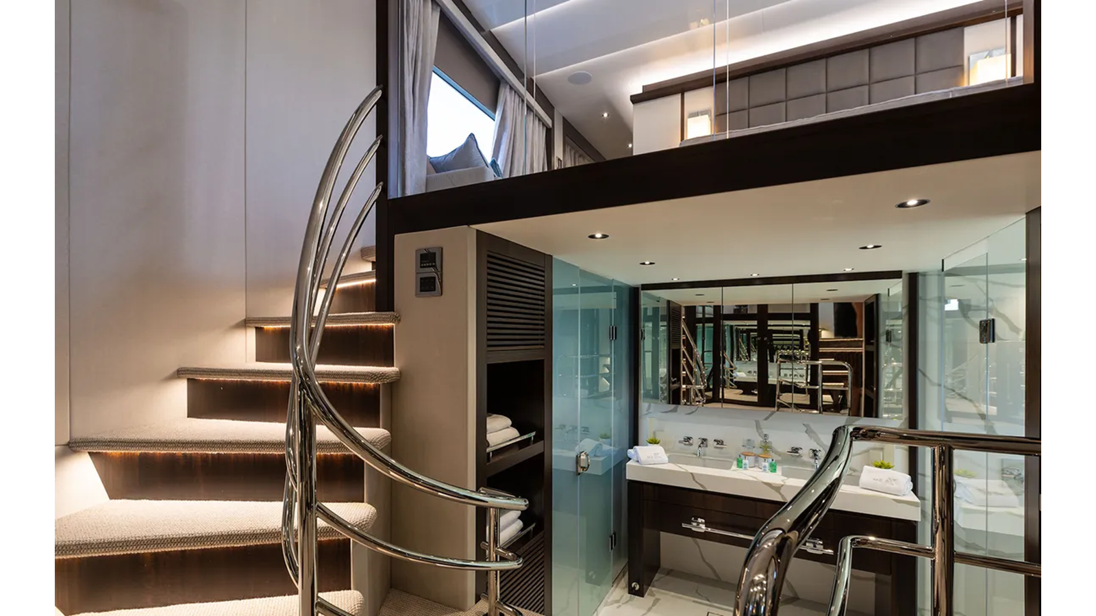 2021 SUNSEEKER 91' 11