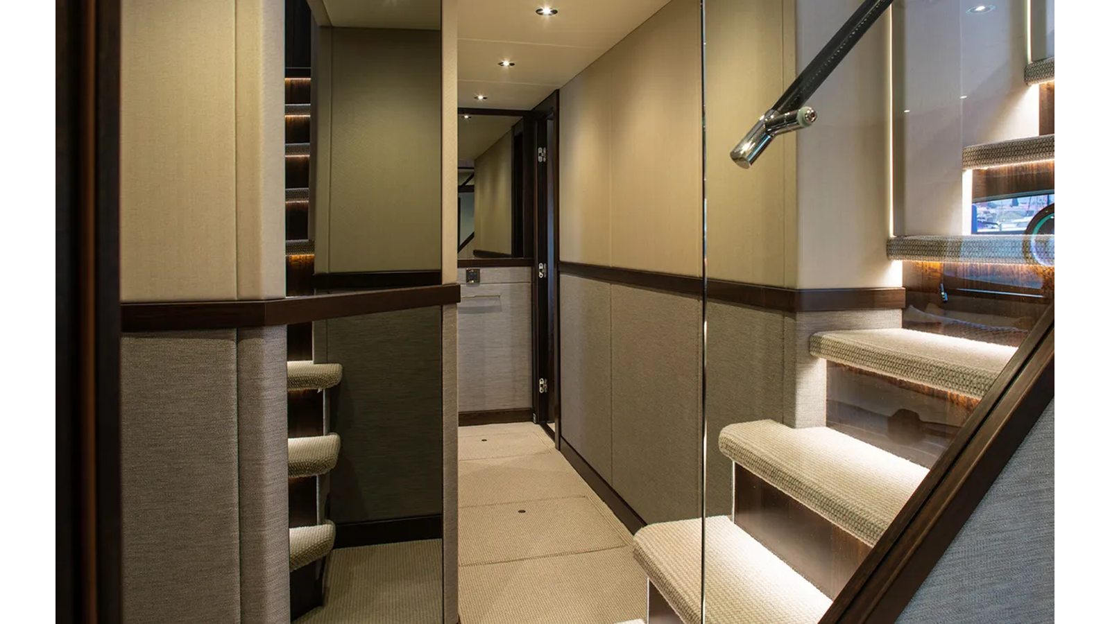 2021 SUNSEEKER 91' 11