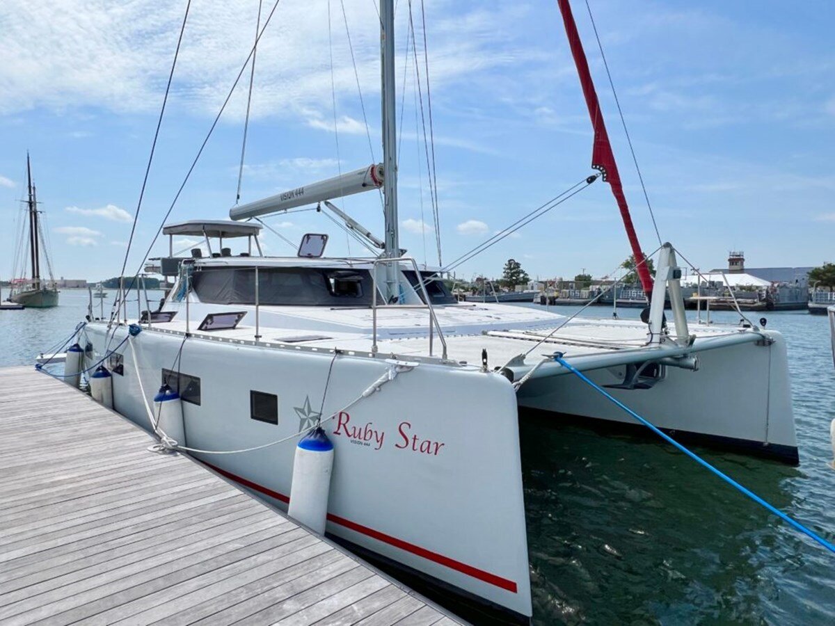 2021-vision-44-4-9ca344