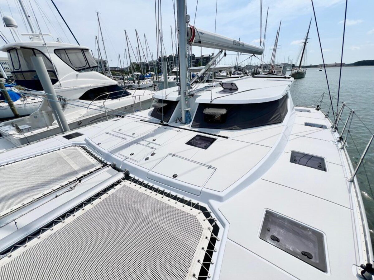 2021-vision-44-4-9ca344