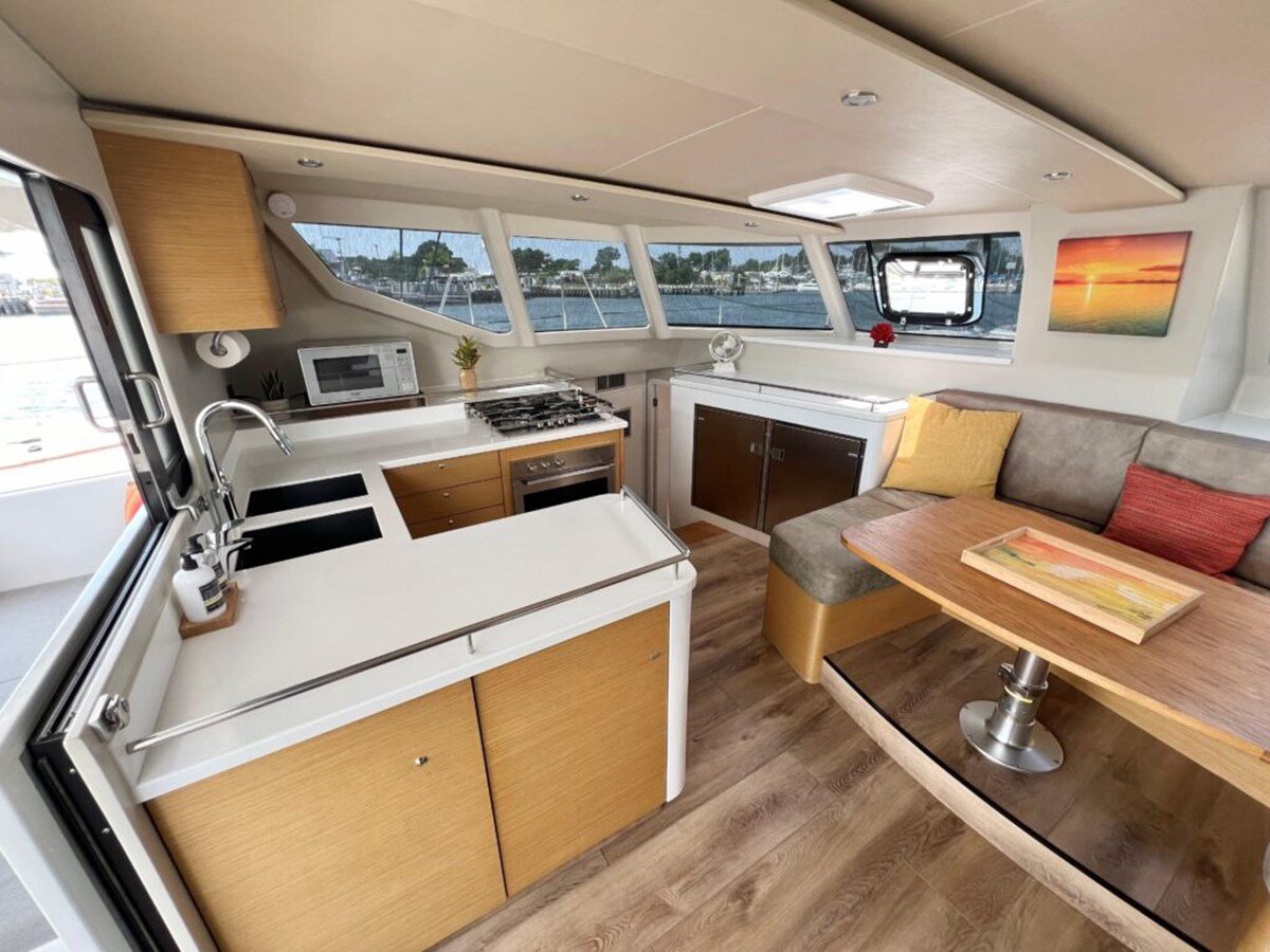 2021-vision-44-4-9ca344