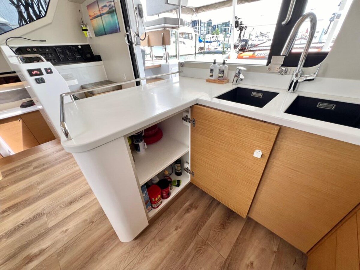 2021-vision-44-4-9ca344