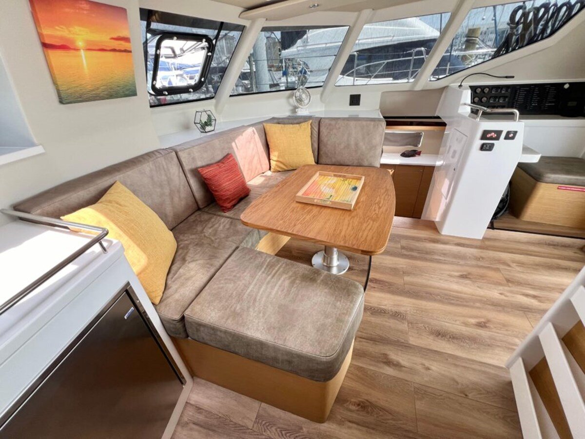 2021-vision-44-4-9ca344