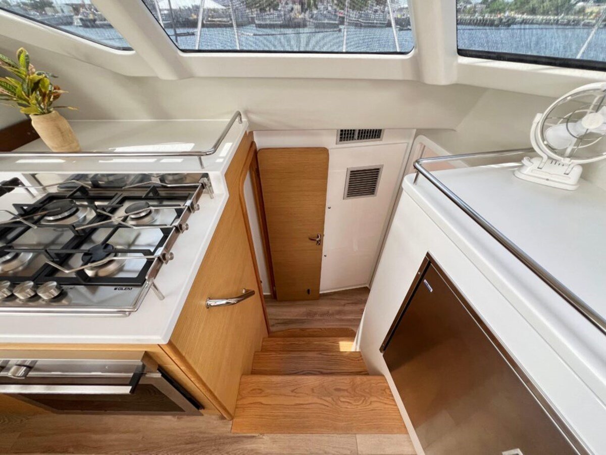 2021-vision-44-4-9ca344