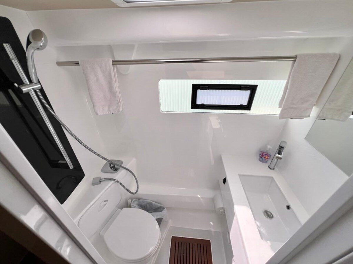 2021-vision-44-4-9ca344