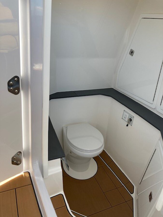 2022-aviara-32-65b505