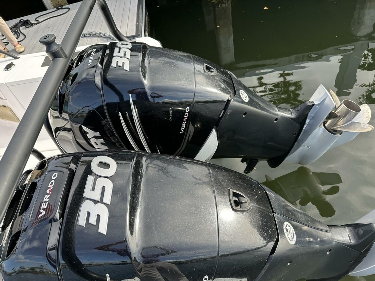 2022-axopar-37-144bef