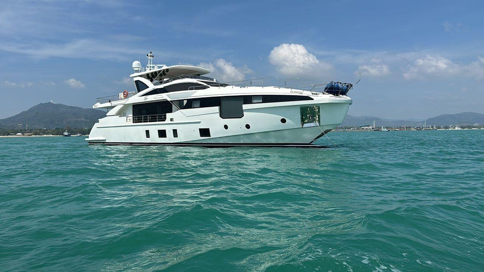 2022-azimut-yachts-104-11-5aefb6