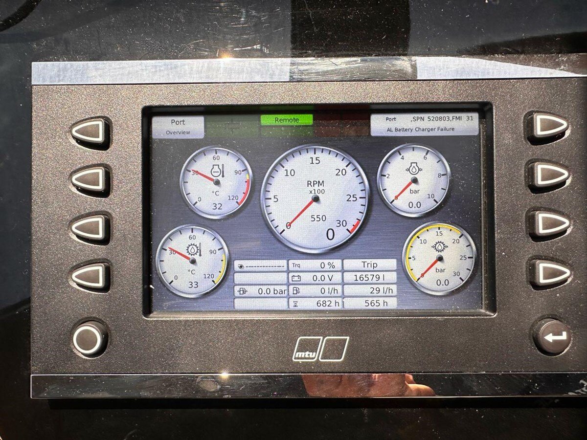 2022-azimut-yachts-104-11-5aefb6