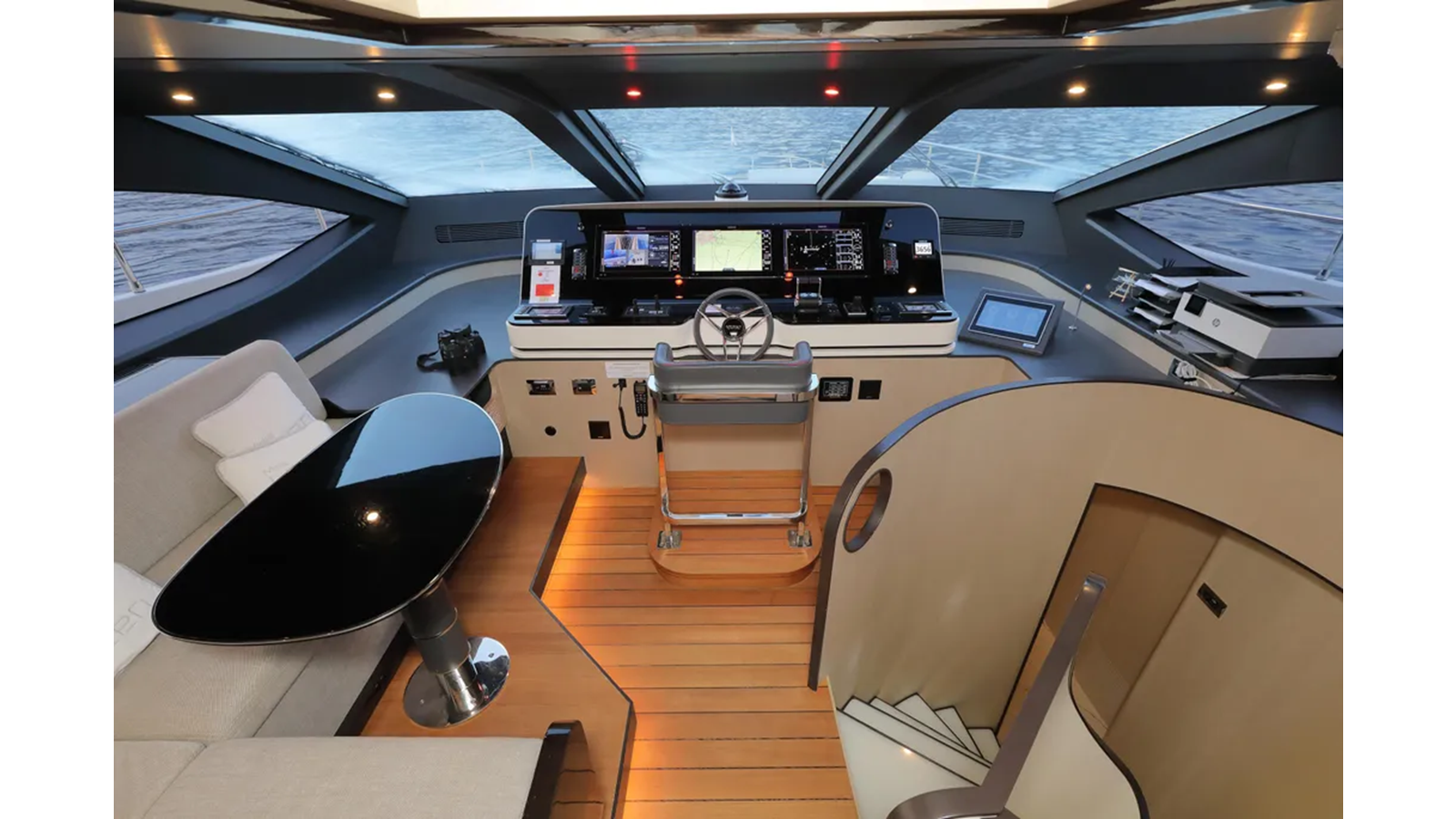 2022-azimut-yachts-104-11-5aefb6