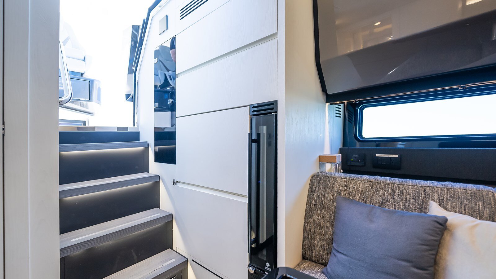 2022-azimut-yachts-47-3227e5