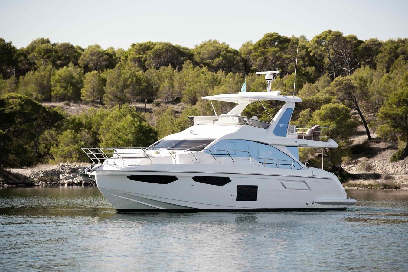 2022-azimut-yachts-65-8-3b6558