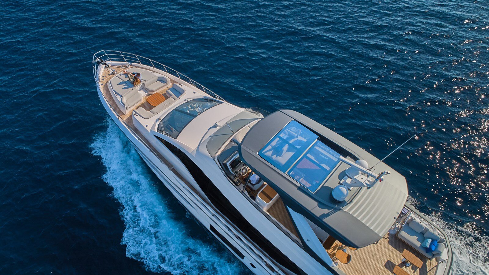 2022-azimut-yachts-77-7-c95fb3