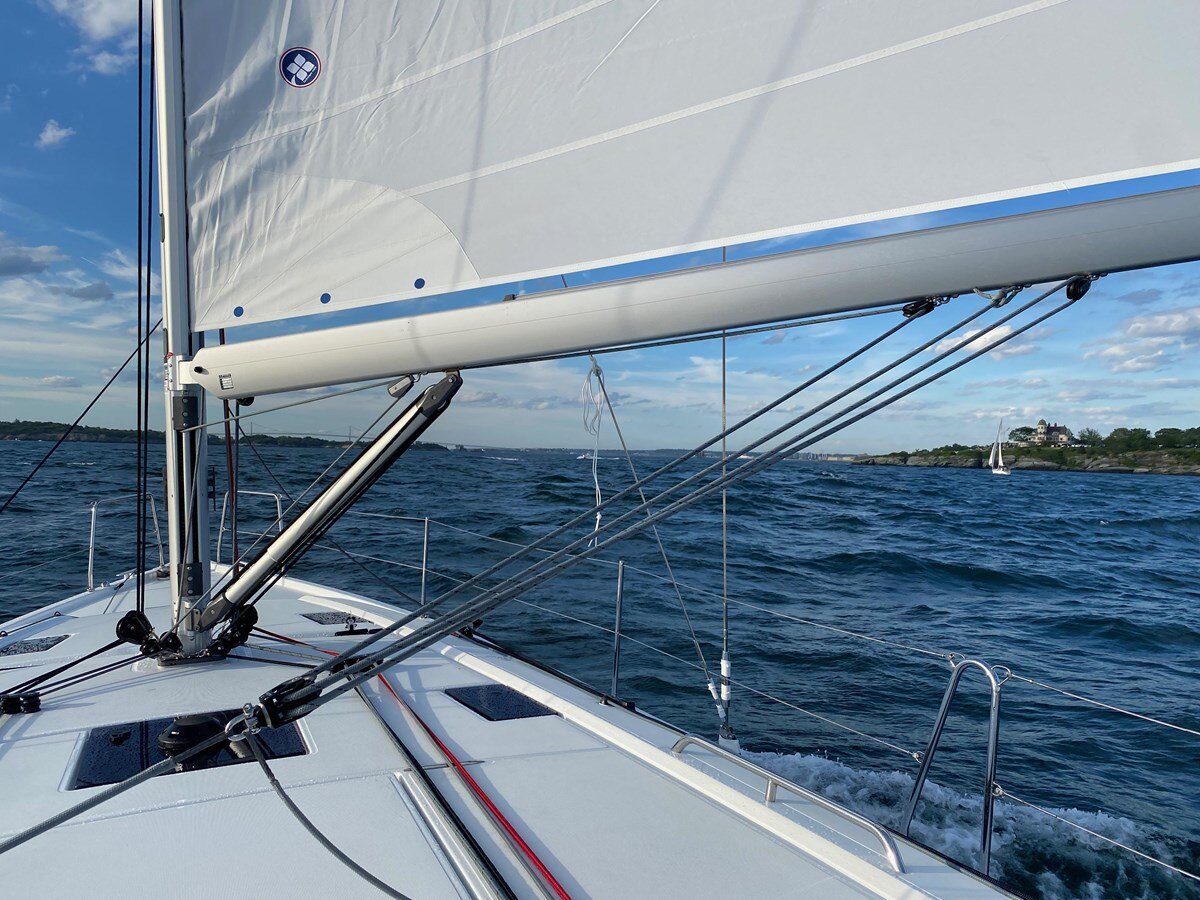 2022-beneteau-42-3-a4e02f