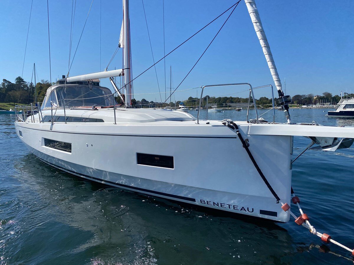 2022-beneteau-42-3-a4e02f