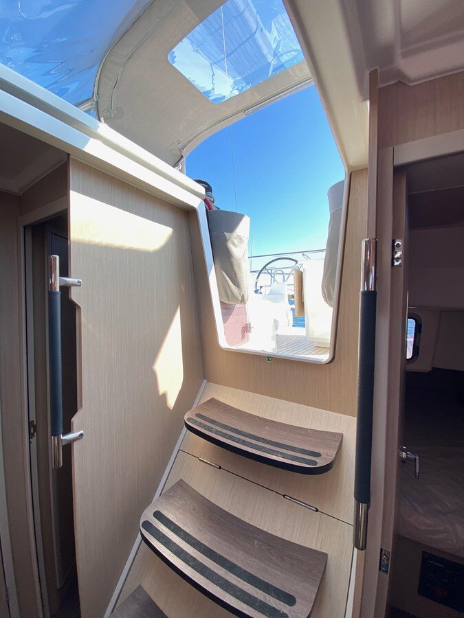 2022-beneteau-42-3-a4e02f