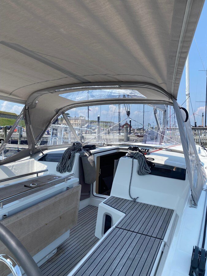 2022-beneteau-42-3-a4e02f