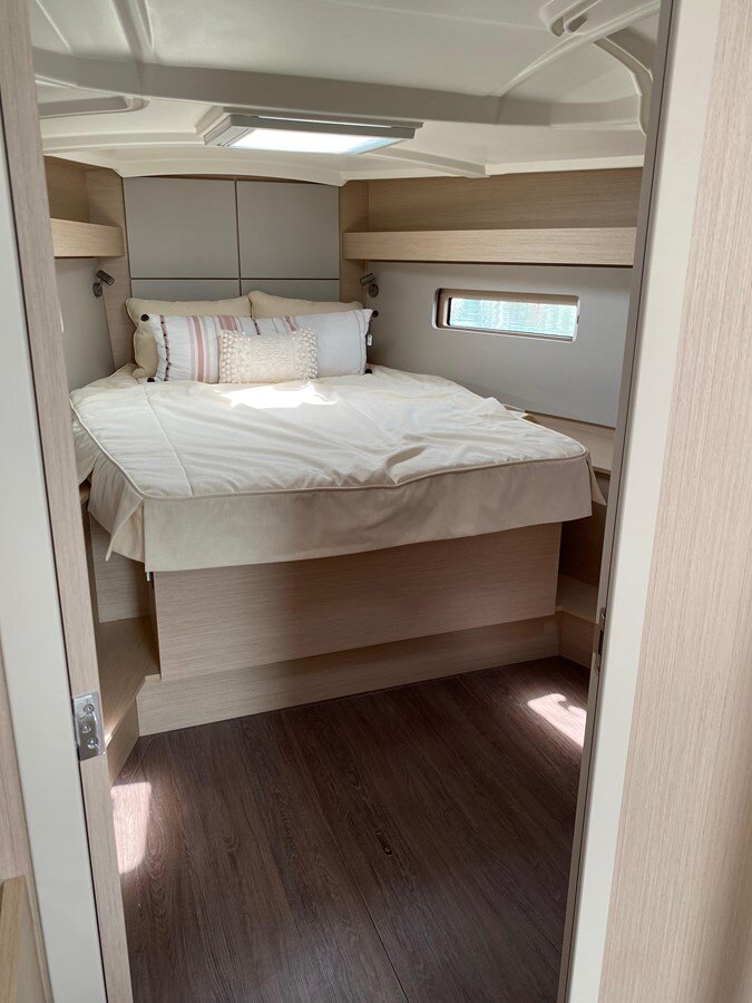 2022-beneteau-42-3-a4e02f